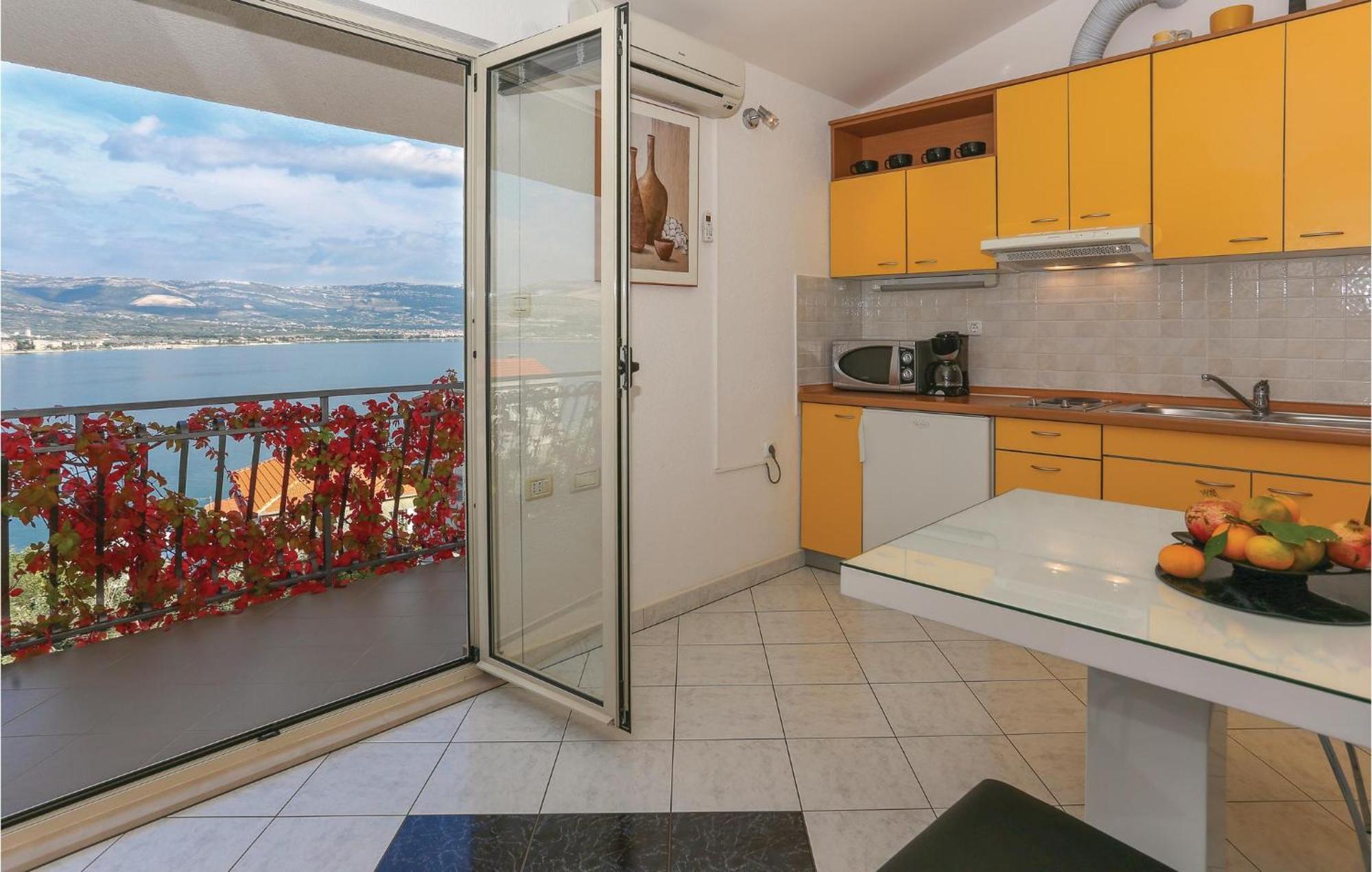 Amazing Apartment In Arbanija With Kitchen Trogir Exterior photo